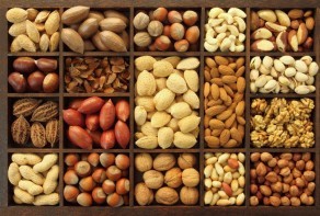 Які горіхи найкорисніші для організму, склад, таблиця калорійності на 100 грам