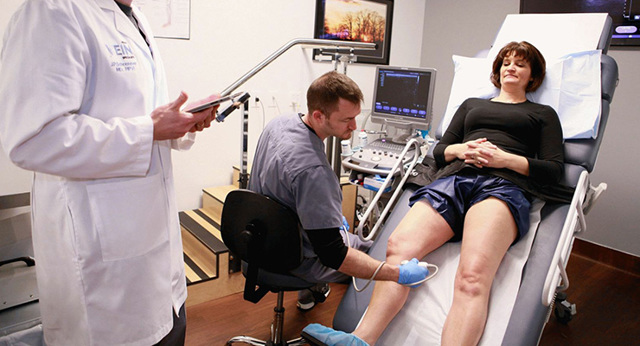 УЗД колінного суглоба: що показує, показання, як проходить процедура
