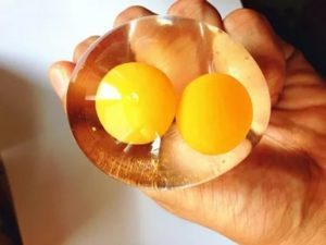 Третє яєчко у чоловіка: ознаки, причини виникнення та наслідки