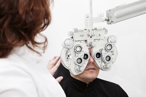 Акомодація ока: її порушення, обсяг, що собою являє, лікування
