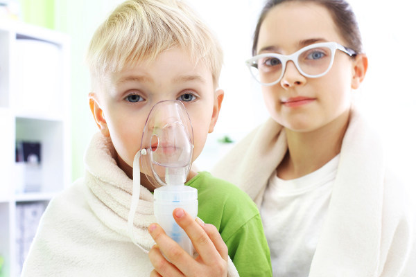 Правобічна пневмонія у дітей: причини, ознаки і лікування